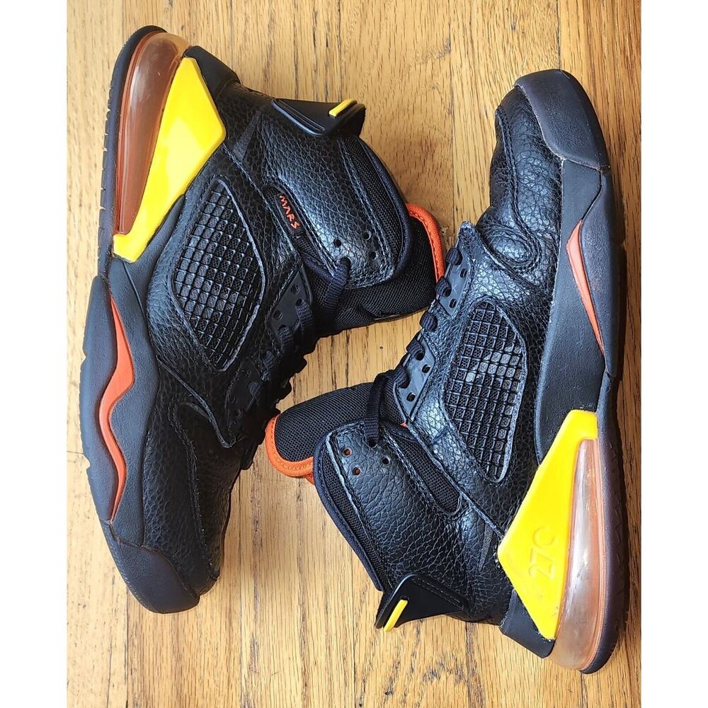 Nike Jordan Mars 270 Kids Shoes Black Orange Yellow BQ6508-009 Size 4.5Y - Picture 3 of 9
